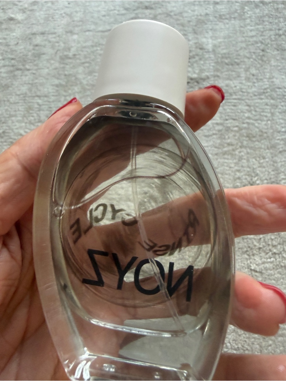 NOYZ Makeup Setting Spray - Clear Finish - Picture 5 of 6